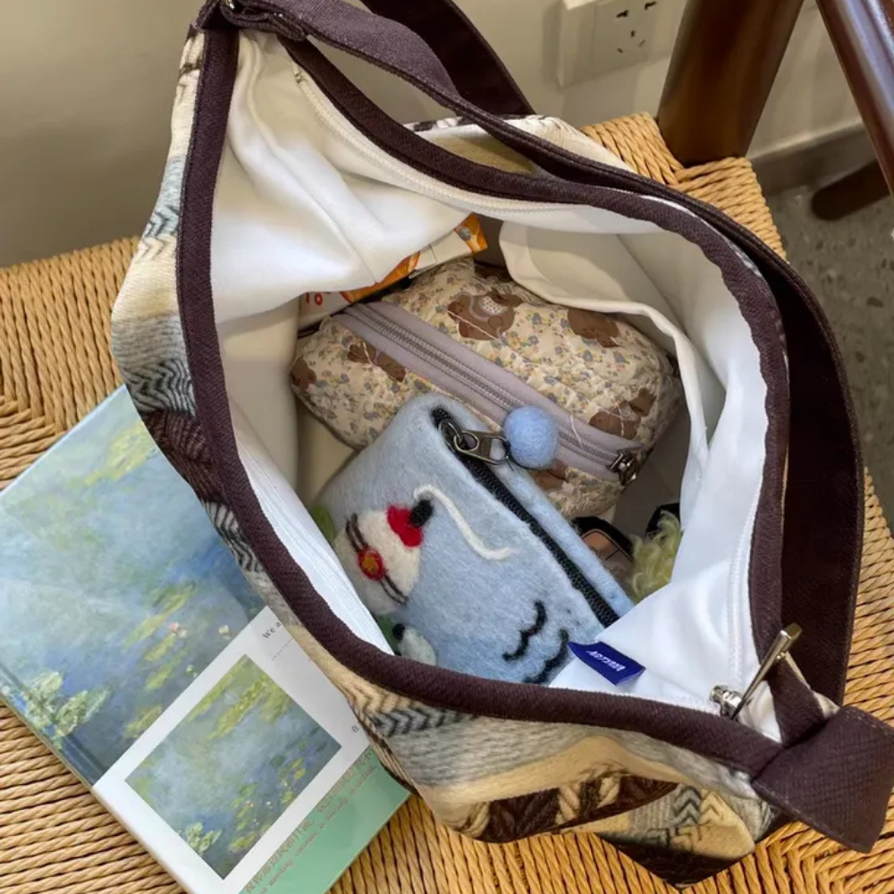 Celia Cat Motif Shoulder Bag — Sernelle — view 5