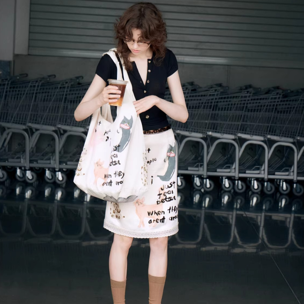 Daphne Cat Print Oversized Shoulder Bag — Sernelle — view 5