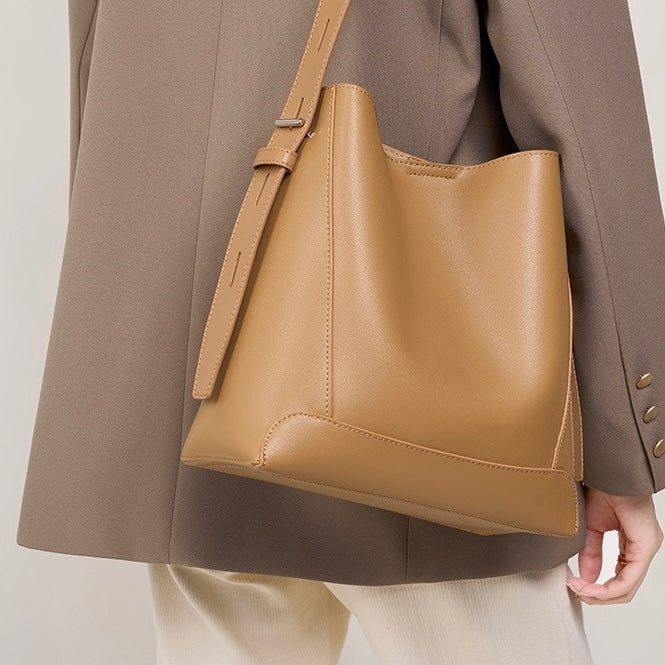 Tilda Oversized Leather Bucket Bag