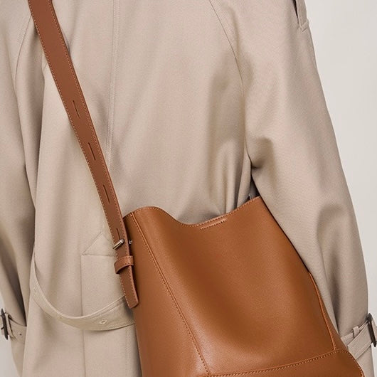Tilda Oversized Leather Bucket Bag