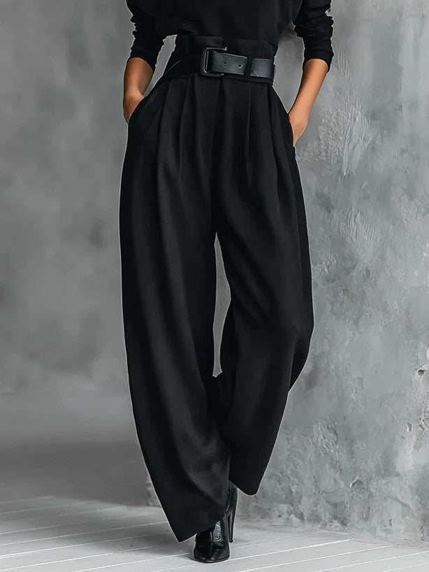Juliet – Turtleneck & Straight-Leg Pants Set