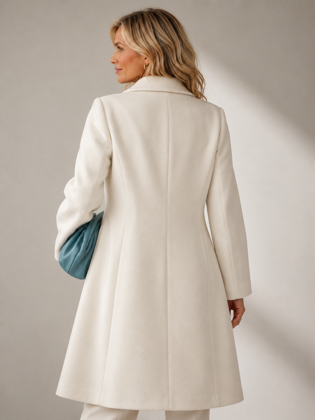 Antonia – Elegant Long Coat